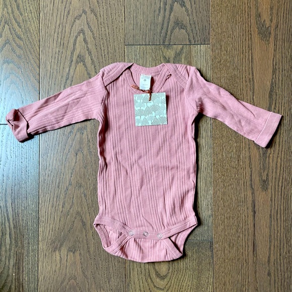 kate quinn Other - Kate Quinn baby bodysuit